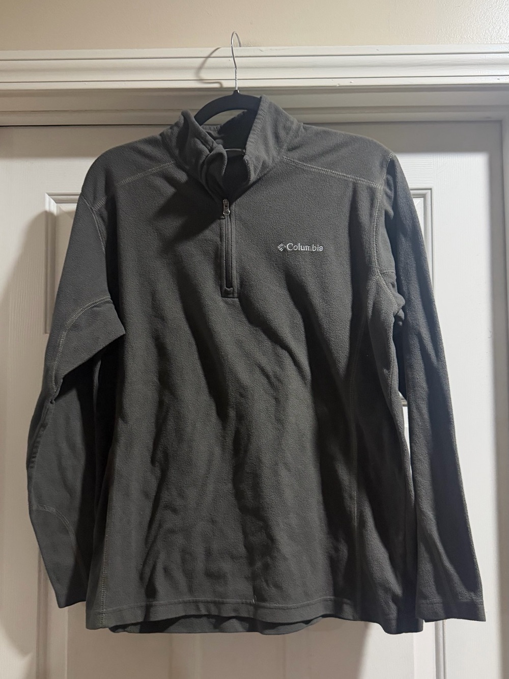 Columbia Lightweight Half-Zip - Charcoal/Olive Size Med Pit to Pit 22”